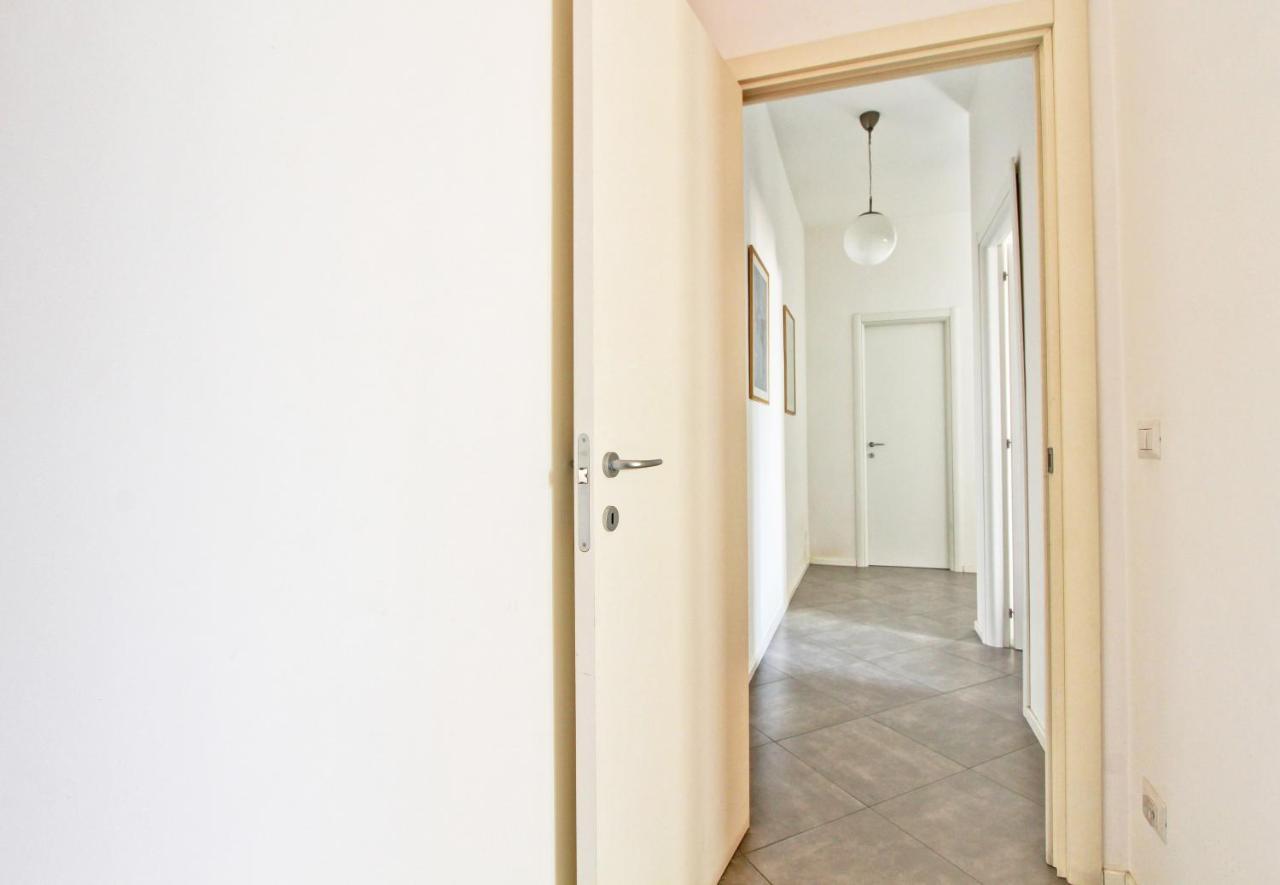 Roma Centro Storico * * * * *- Via Torino Suite Екстериор снимка